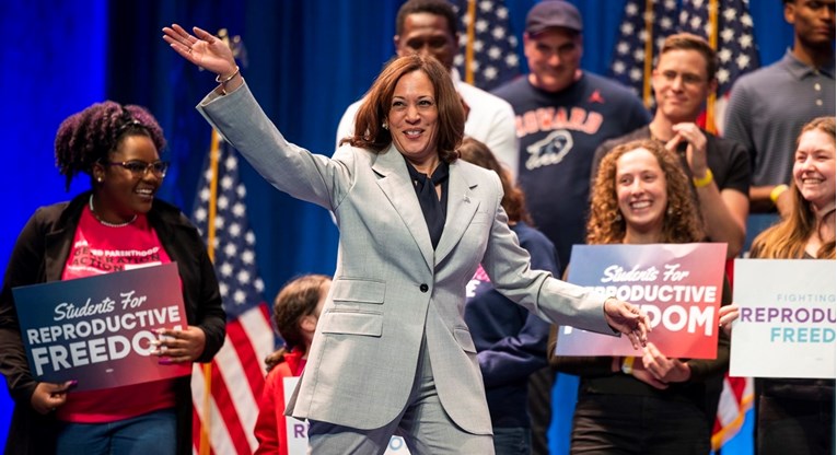 Kamala Harris povukla prve poteze