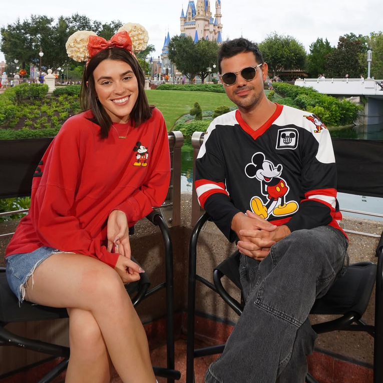 Taylor Lautner i Tay Lautner otkrili spol djeteta