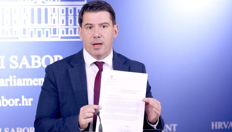 Grmoja: Pijani milijarderi HNB-a troše na parkinge, saune i vino dok građani nemaju