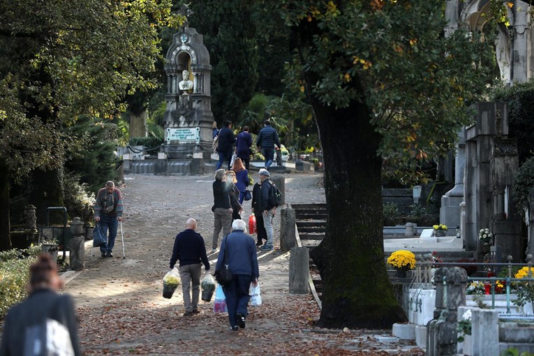 Grobari u Rijeci ušli u tihi štrajk. "Ljudi su iznemogli, gaze ih godinama"