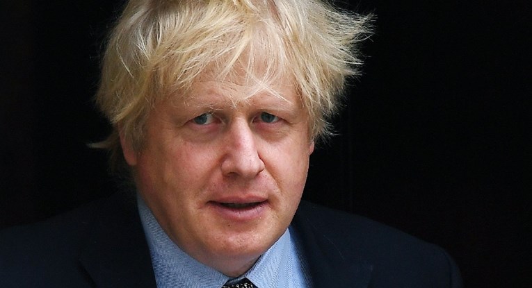 Johnson: Bande prebacuju migrante u Britaniju preko La Manchea, želimo to prekinuti