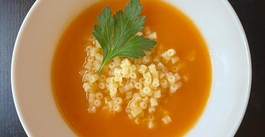 Ova viralna juha navodno čini čuda za prehlade, zovu je i "talijanskim penicilinom"
