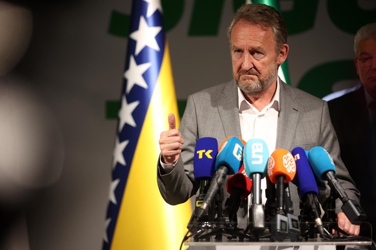 Kaos oko vlasti Federacije BiH. Izetbegović: Još sam tvrdoglaviji zbog supruge Sebije