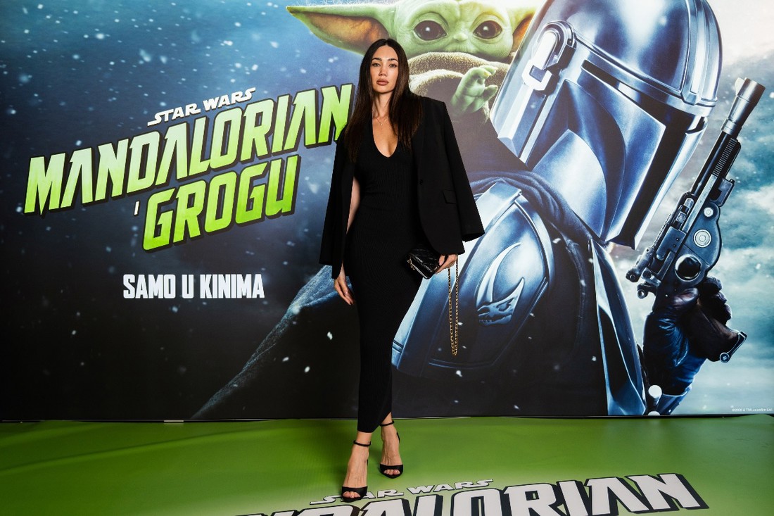 Modna influencerica pojavila se na premijeri i oduševila bezvremenskim izdanjem