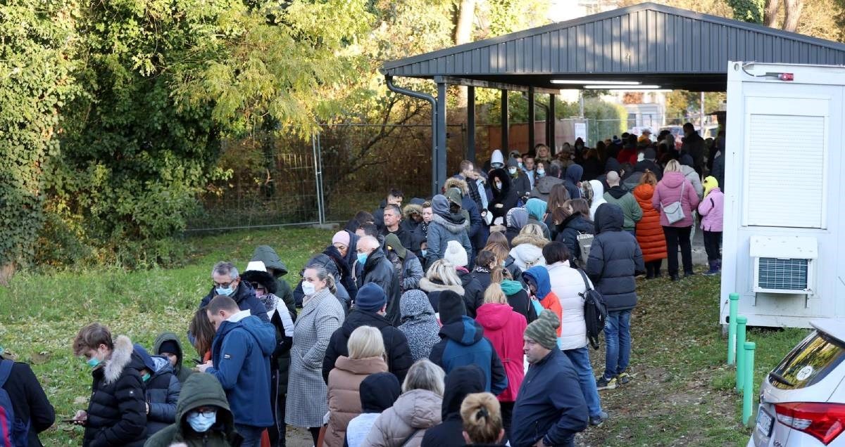 Mrak Taritaš: Najlakše je kriviti roditelje. Što čekamo, da beba umre od hripavca?