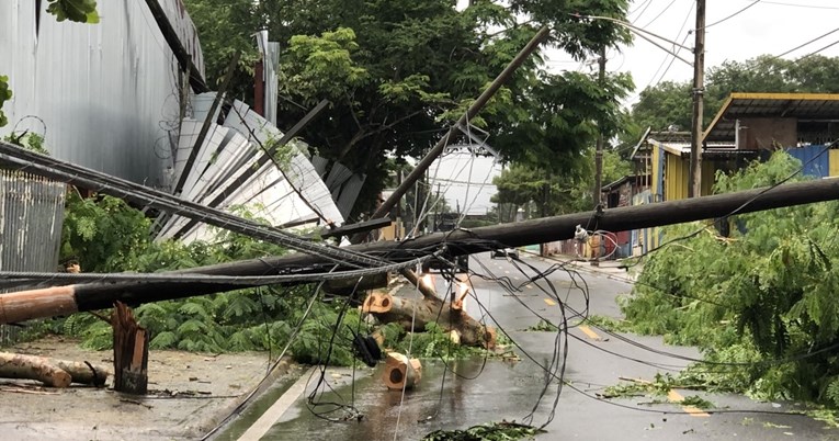 VIDEO Dominikansku Republiku i Portoriko pogodio uragan, vjetar puhao 169 km/h
