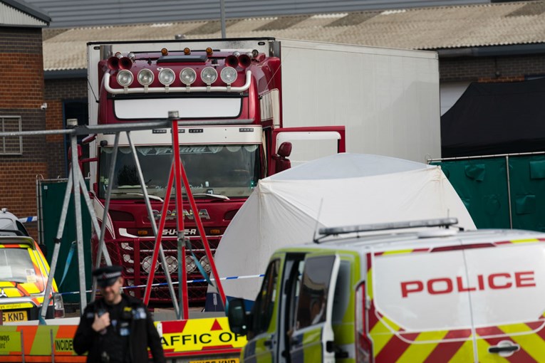 Britanija šokirana tragičnom smrću 39 ljudi u kamionu hladnjači
