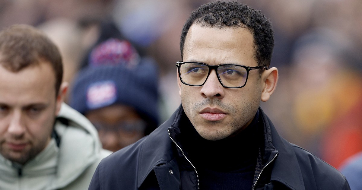 Chelsea smijenio trenera