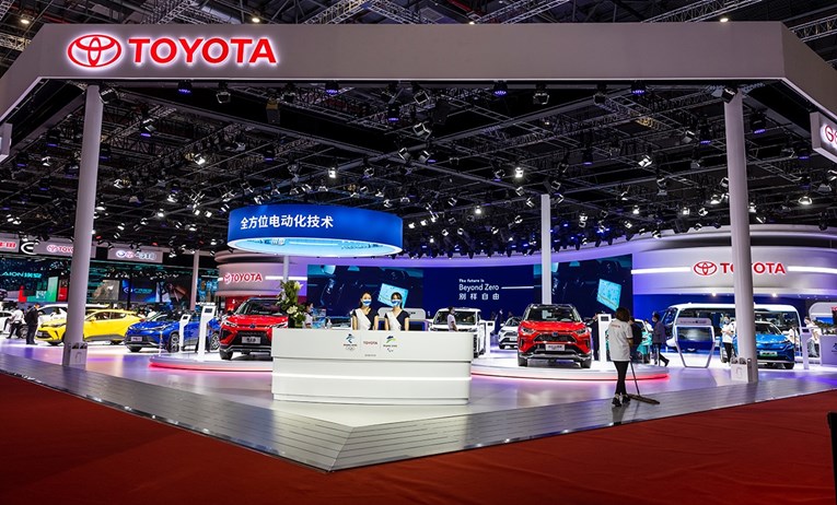 Toyota razvija novi motor na vodik