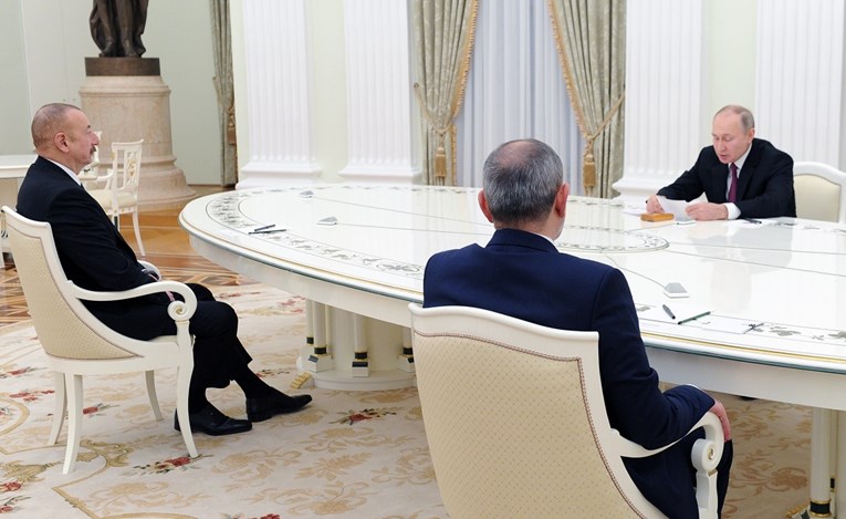 Predsjednici Armenije i Azerbajdžana se posvađali pred Putinom