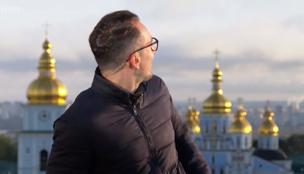 VIDEO Novinar BBC-ja javljao se uživo u trenutku raketnog napada na Kijev