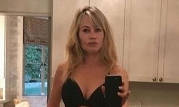 Melanie Griffith šokirala fanove: U 63. opalila selfie u grudnjaku i gaćicama