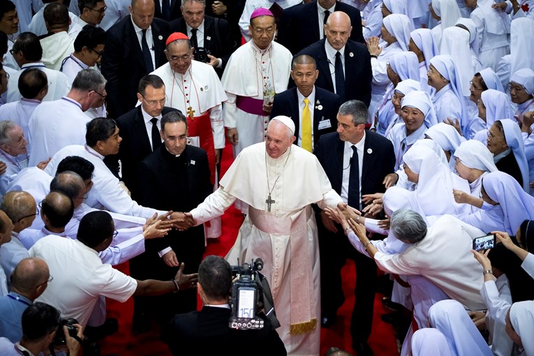 Papa pozvao Tajlanđane da u kršćanima ne vide strance