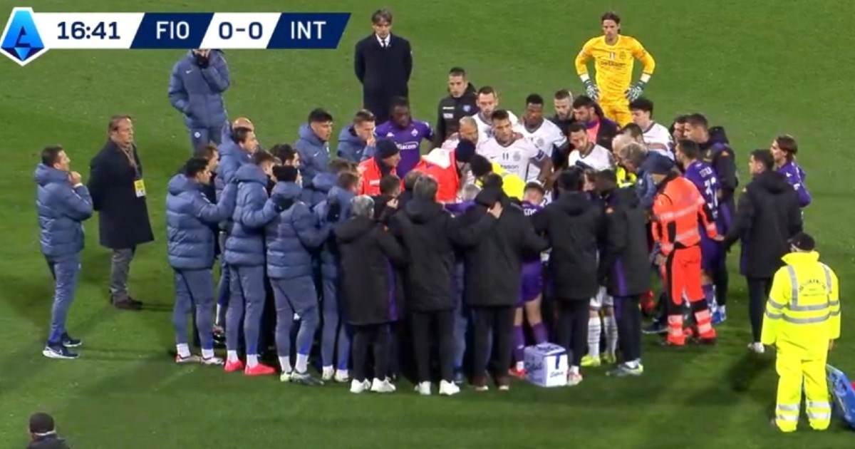 Igrač Fiorentine se srušio usred utakmice, odgođena je. Nije životno ugrožen