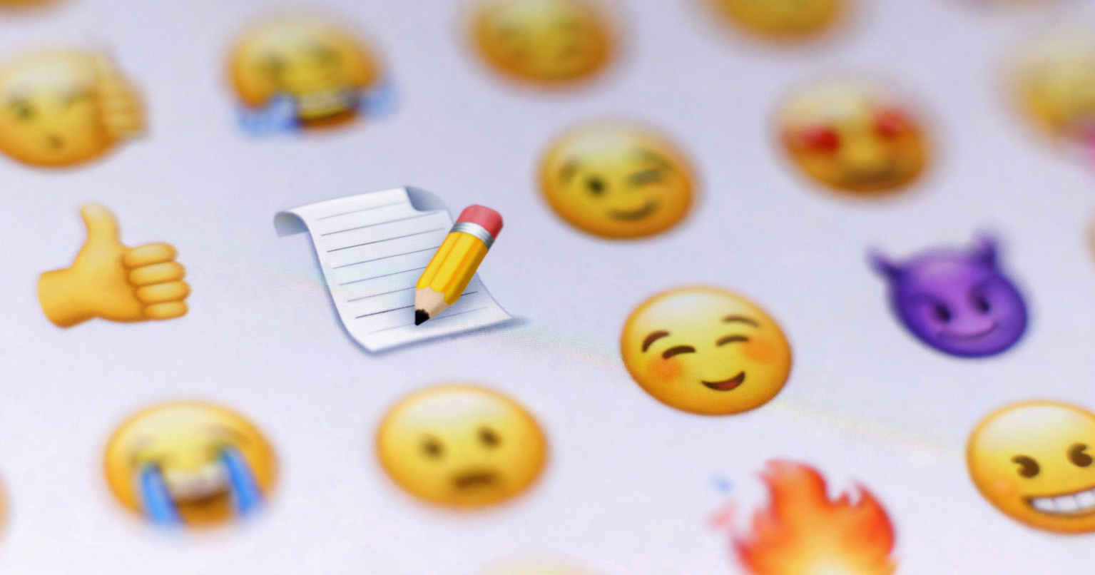 Ljudi otkrili što zapravo piše na emojiju📃 i oduševljeni su