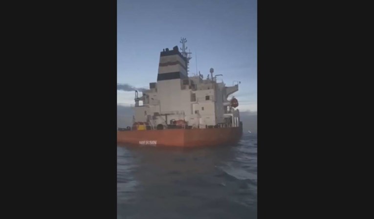 Kod Afrike incident s tankerom iz ruske "flote u sjeni". Oko 5000 km od Ukrajine 