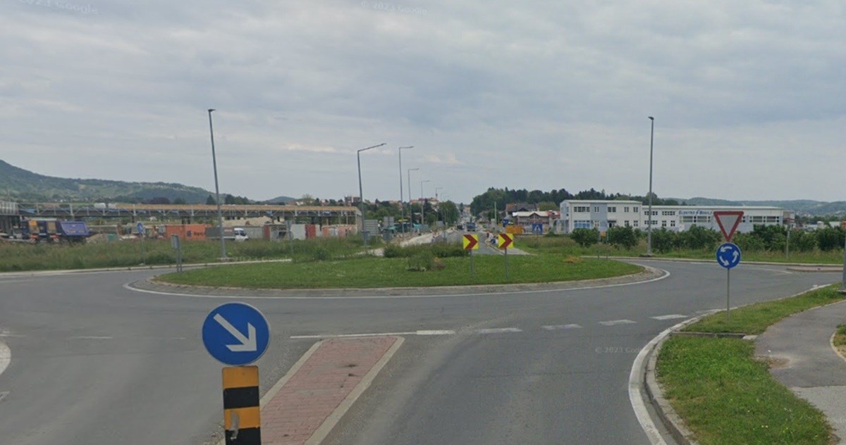 Mrtav pijan (imao 2.18 promila) prošao ravno kroz kružni tok