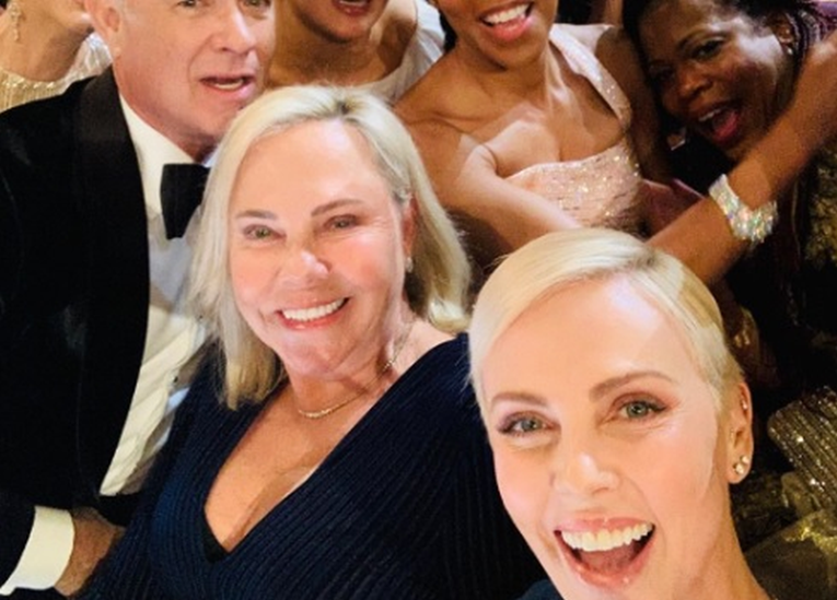 Koliko celebova vidite? Selfie s Oscara je hit, posebno zbog tipova u pozadini