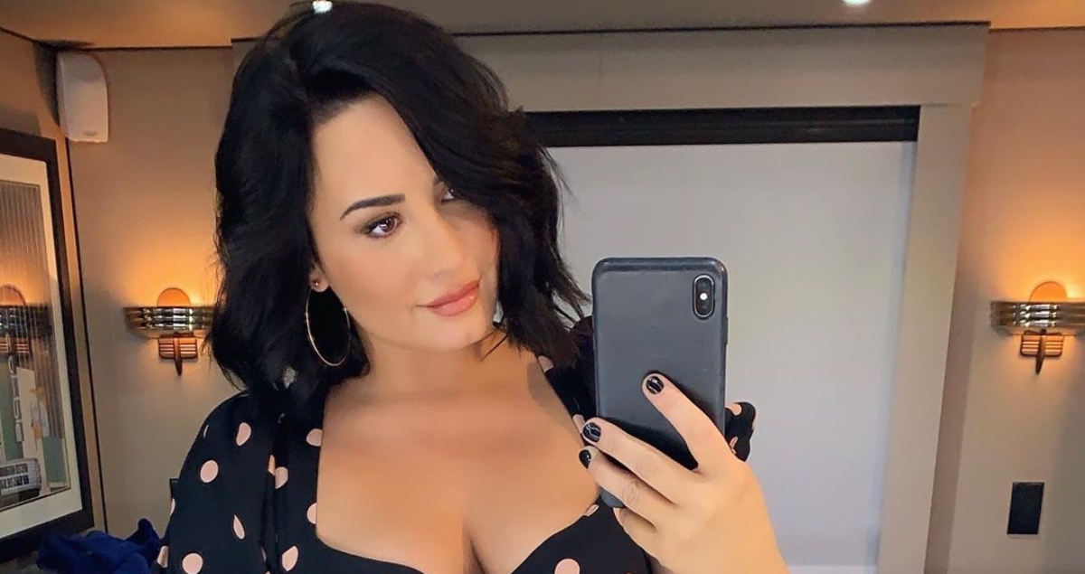 Demi Lovato zbunila fanove koji već dva dana nagađaju je li trudna