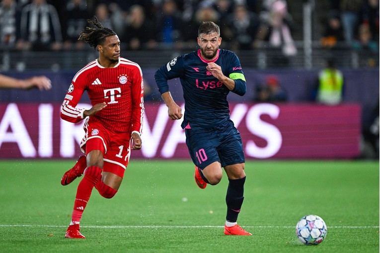 VIDEO Hrvat udario Olisea i onda izborio crveni karton za zvijezdu Bayerna