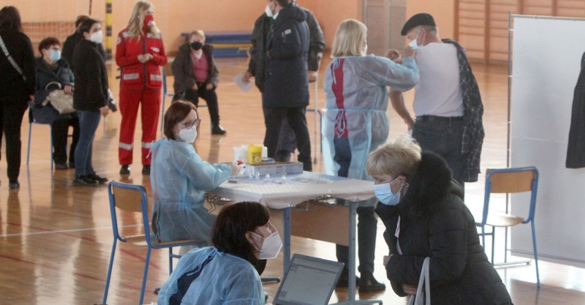 HZJZ: Nastavlja se cijepljenje AstraZenecom. Koristi su veće od rizika
