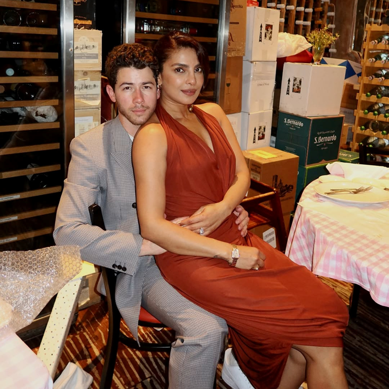 Nick Jonas podijelio neobičan bračni savjet (tiče se obavljanja nužde)