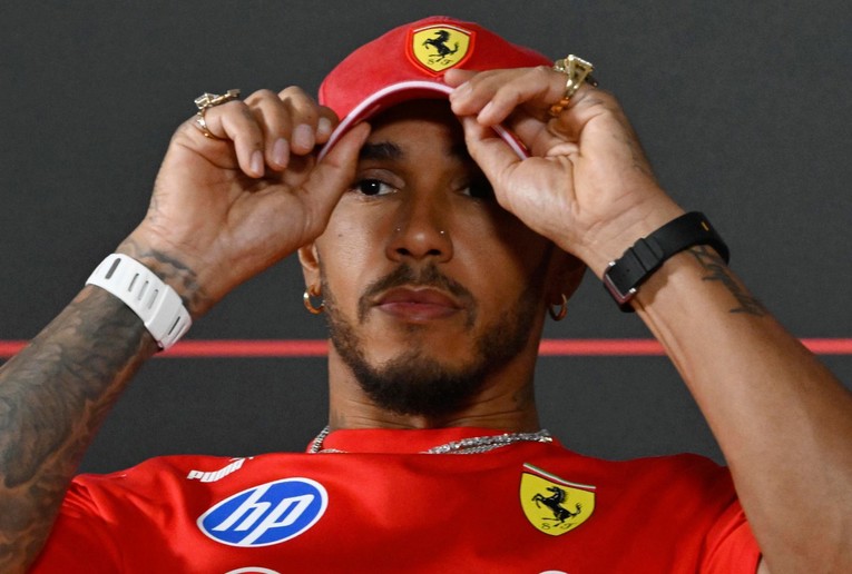 Hamilton prozvao Ferrari: Ovdje nema pravila
