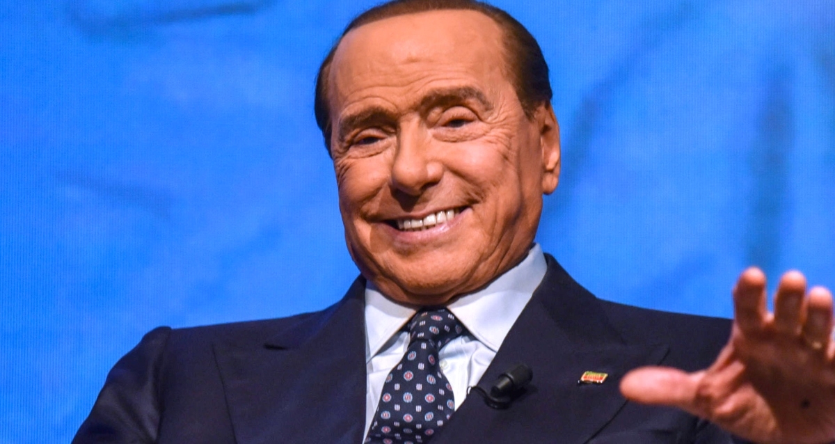 Berlusconi napustio odjel intenzivnog liječenja, ali ostaje u bolnici
