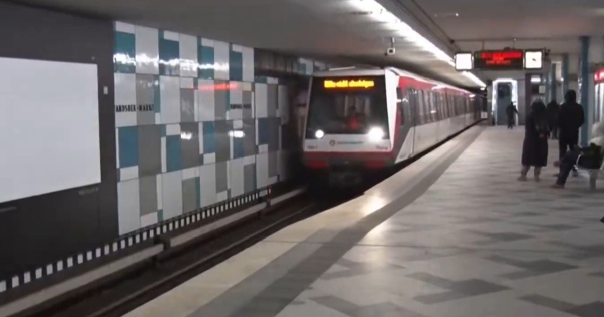 Povukao djevojku pod vlak u Hamburgu, oboje su mrtvi