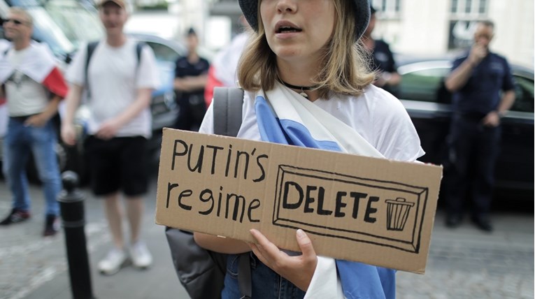 Ukrajinci i Poljaci prosvjedovali protiv "terorusije" u Varšavi: "Dosta je ubijanja!"