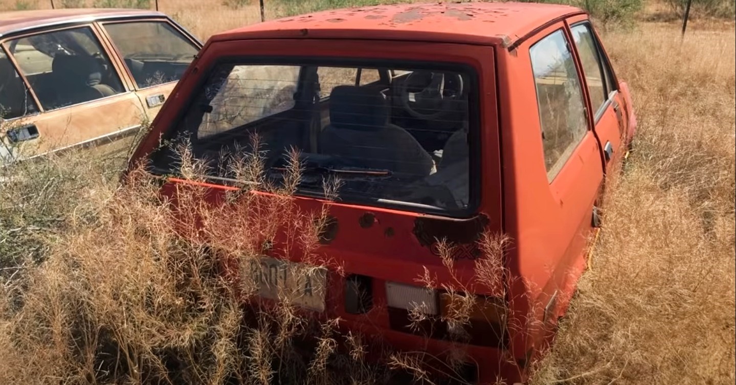 VIDEO Yugo je trunuo u pustinji 15 godina, hoće li upaliti?