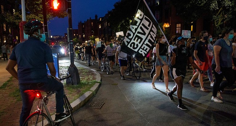 FBI objavio izvješće: Porastao broj zločina iz mržnje u SAD-u