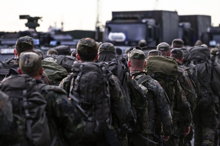 Njemačka povlači dodatne snage s Bliskog istoka zbog rata