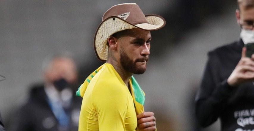 VIDEO Neymar se unio u lice sucu i udario ga prsima o prsa. Nije dobio ni žuti