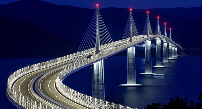 Otvara se Pelješki most. Stižu Plenković, Milanović, obratit će se i kineski premijer