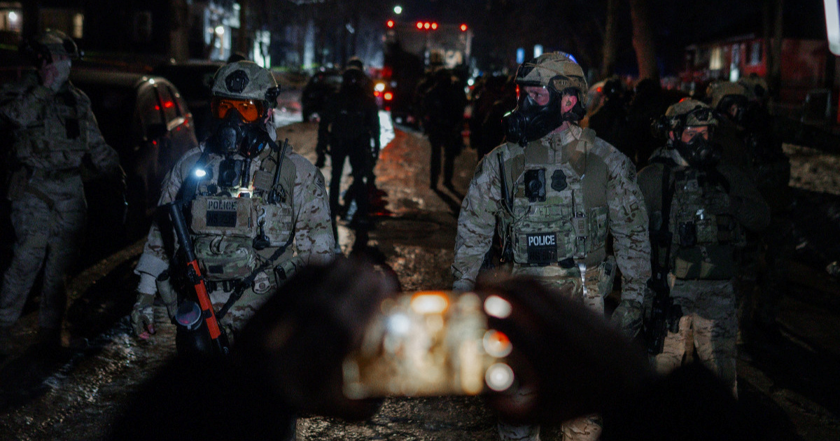 Šef policije u Minnesoti: Agenti ICE-a uperili oružje u policajku izvan dužnosti