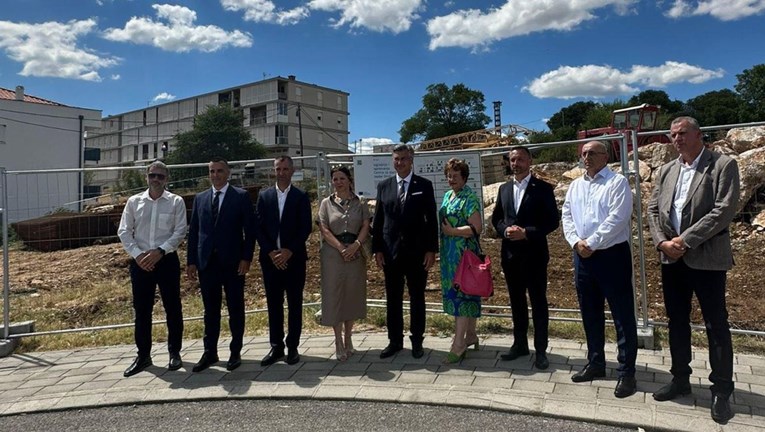 Vlada dala 5,4 milijuna eura, županija dva, a Grad Drniš sedam za Centar za starije