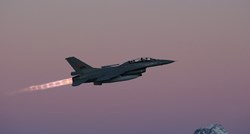 Guardian na naslovnici piše o preletima američkih F-16 pred proslavu Dana RS-a