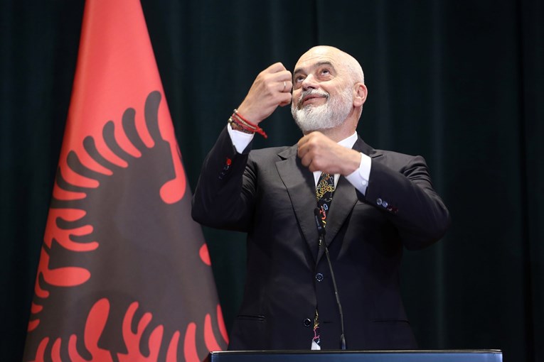 Gotovina je kralj, ali ne zadugo: Albanija planira potpuno ukidanje novca