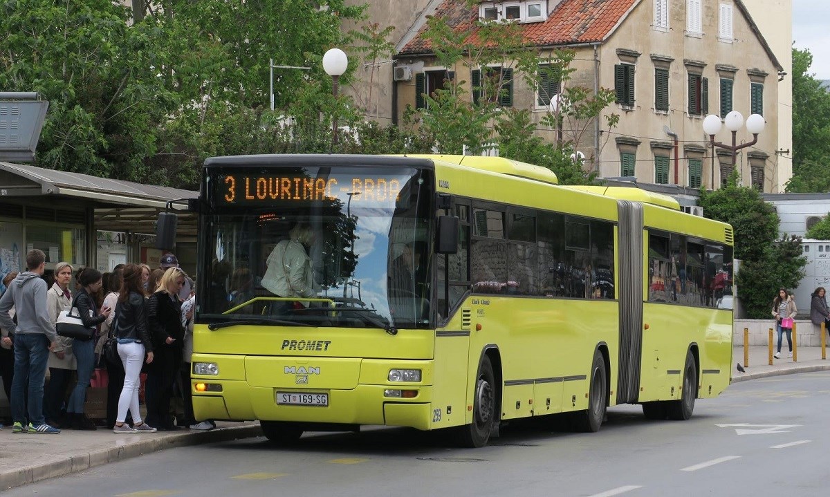 Splitski vozač autobusa zbog udarca šakom pretrpio šok, zamijenio ga kolega