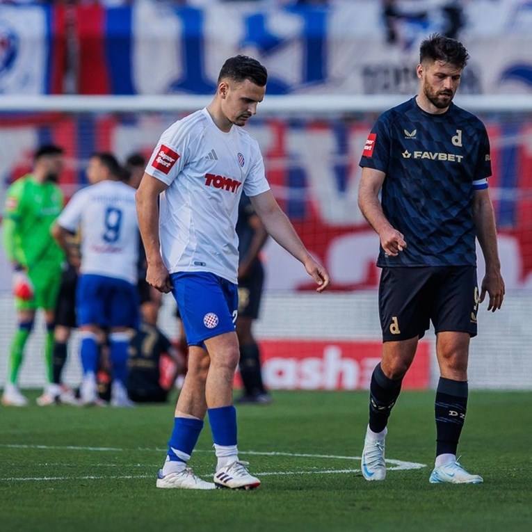 Dinamo: Dan d. Hajduk: Ajmo, Bijeli!