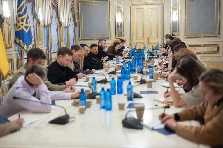 Zelenski: Pred nama su teški mjeseci, ključan je pritisak na Rusiju