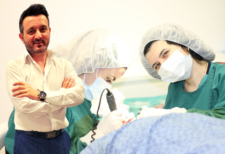 Klinika za presađivanje kose u Sarajevu obavila stotine uspješnih zahvata u 2021.