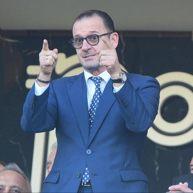 VIDEO Mijatović divljao na derbiju Partizana i Zvezde. Jedva su ga odvukli