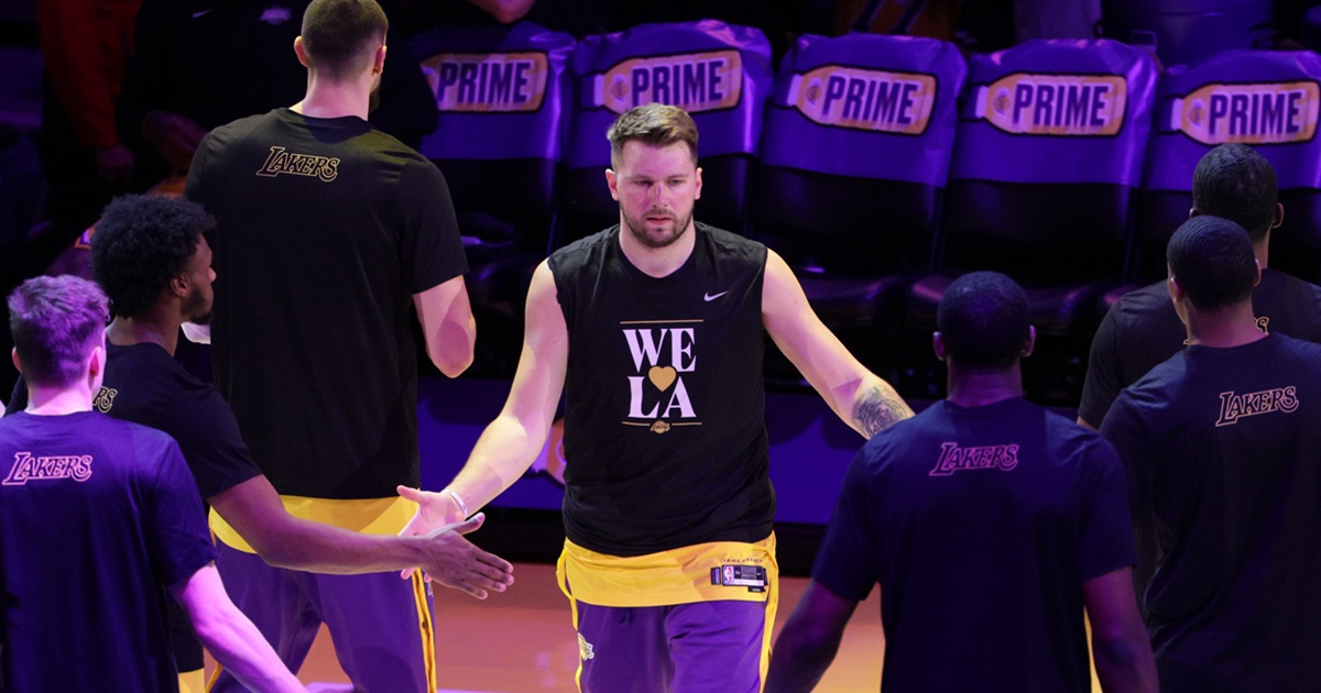 Dončić ušao u dvoranu i svim suigračima dao isti poklon. Lakersi objavili video