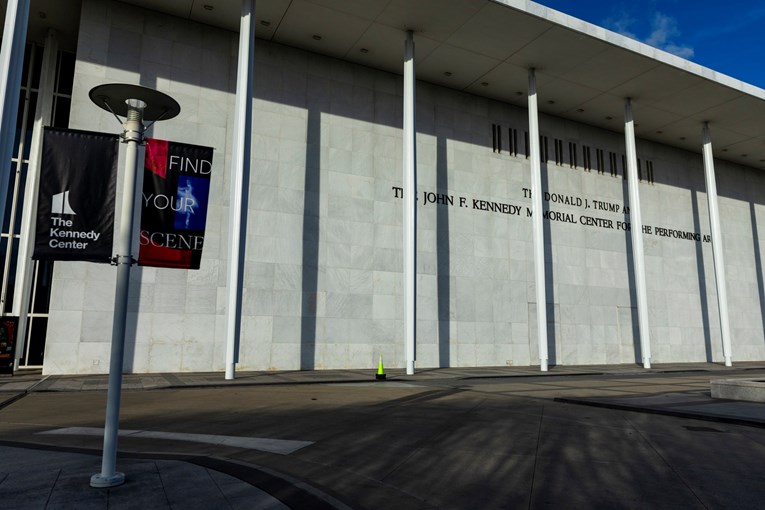 Pobuna zbog Trumpovog imena: Raste popis otkazanih koncerata u Trump Kennedy Centru 