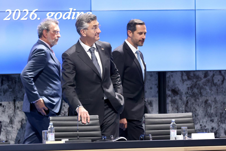 Plenković: Razumno formiranje cijena ključno za ovu turističku sezonu