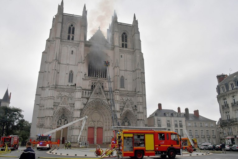Izbjeglica iz Ruande pod istragom zbog podmetanja vatre u katedrali u Nantesu