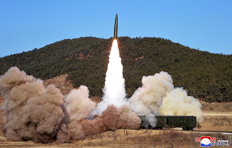 Južna Koreja: Sjeverna Koreja je lansirala nove rakete