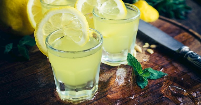 Limoncello je odličan način za potrošiti višak limuna